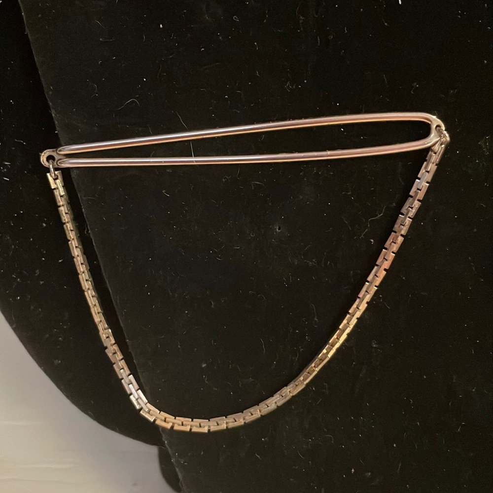 1960s vintage Hickok Art Deco gold tone tie bar w/Herringbone chain & spoon back
